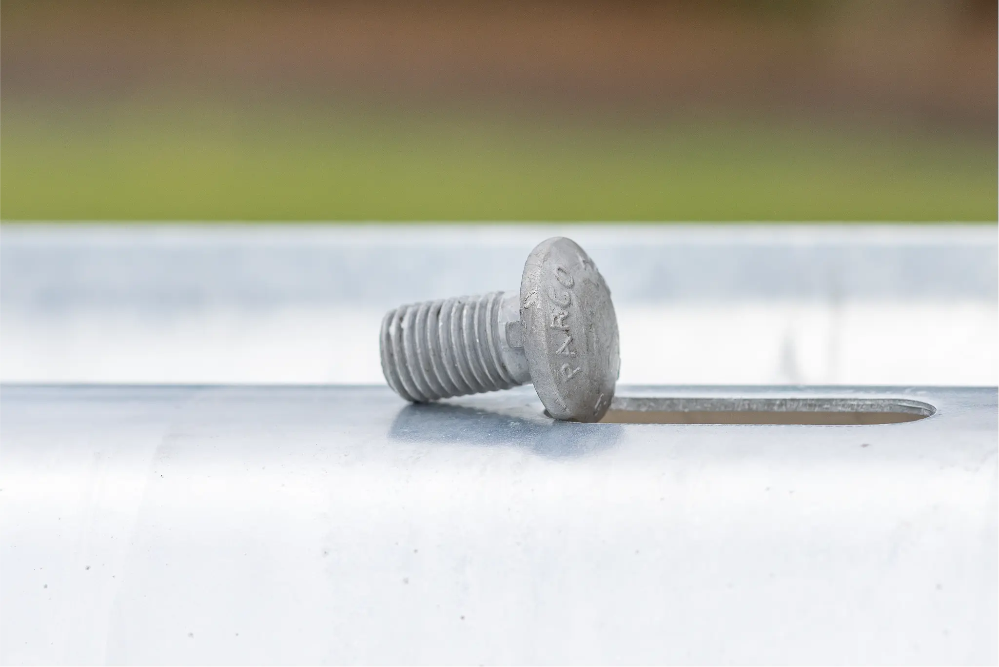 Koppelbout aanrijdbeveiliging