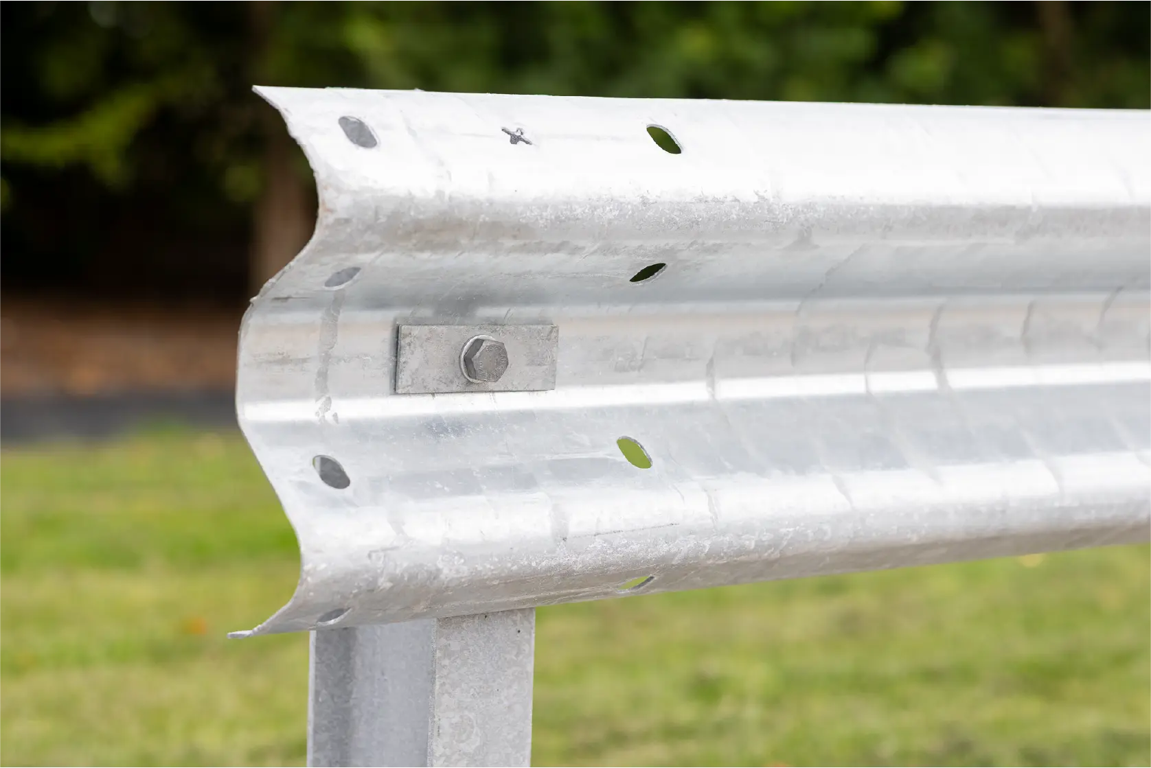 Steunbeugel plaatje aanrijdbeveliging vangrail