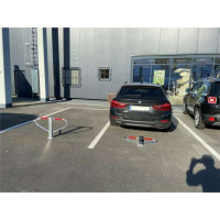 Parkeerbarrière met rond cilinderslot voor in beton, 500mm boven de grond wit/rood 