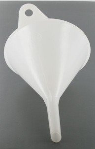 TRECHTER PLASTIC 160MM