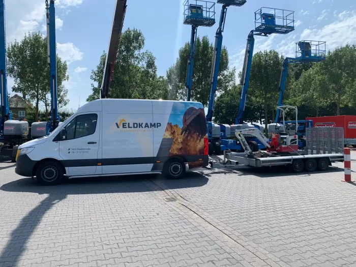 Gebruikte Takeuchi TB210R afgeleverd