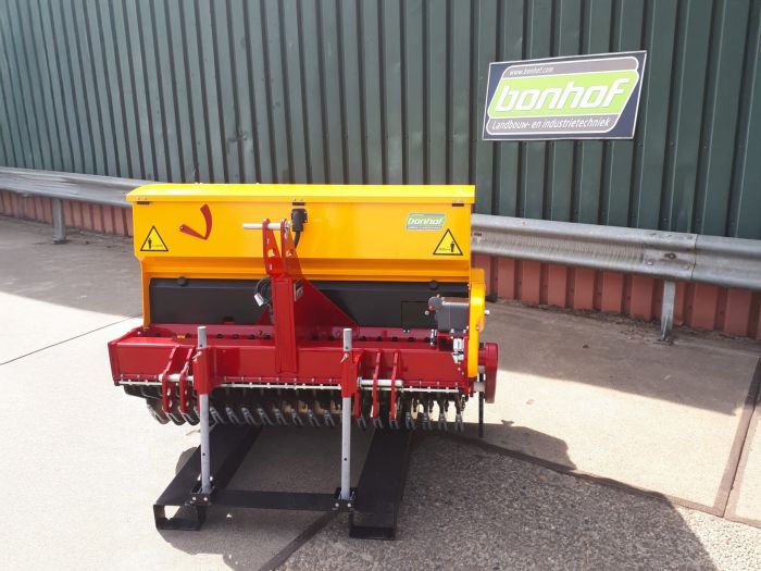 Nieuwe Vredo DZ 140 doorzaaimachine afgeleverd