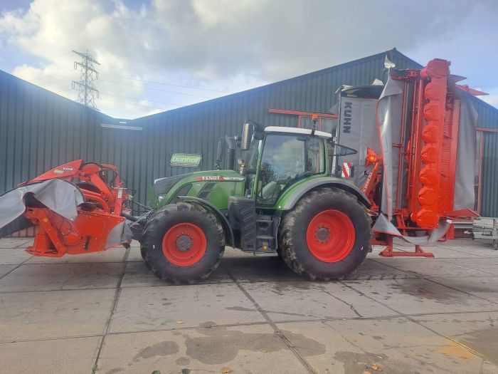 Combinatie KUHN triple maaier FC 9530 met KUNH frontmaaier FC 3125 afgeleverd
