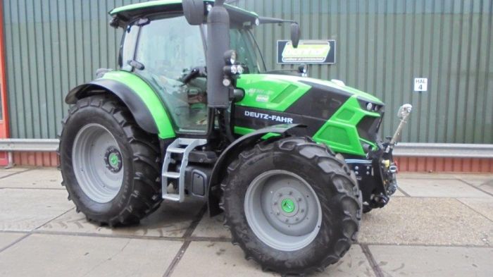 Deutz Fahr 6130 TTV en Kubota U 10 - 3