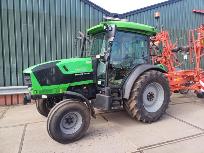 Jong gebruikte Deutz Fahr 5090