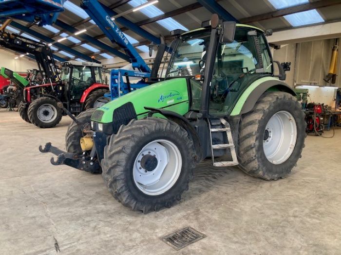 Deutz Fahr Agrotron 106 met Fronthef en Front PTO