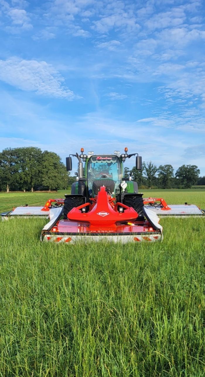 Kuhn 9530 achtermaaier en Kuhn FC 3125 frontmaaier