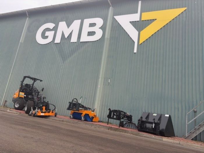 Recent geleverd aan GMB: Giant G2200E elektrische kniklader