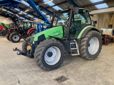 Deutz Fahr Agrotron 106 met Fronthef en Front PTO