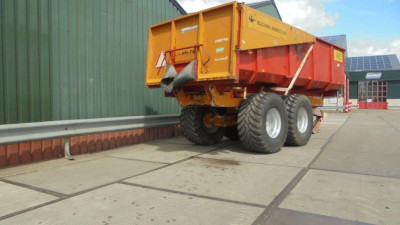 Kuhn FC 883 vlindermaaier