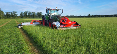 Kuhn 9530 achtermaaier en Kuhn FC 3125 frontmaaier