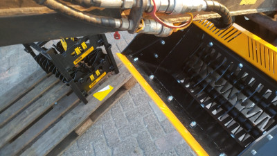 V-Move, Takeuchi , MB Crusher, heftruckkraanarm