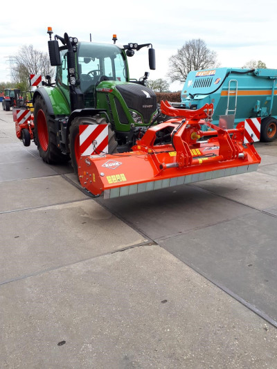 Kuhn 4-schaar ploeg & Kuhn  BPR 305 Pro