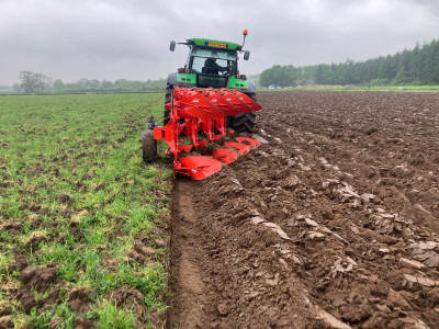 Kuhn 4-schaar ploeg & Kuhn  BPR 305 Pro