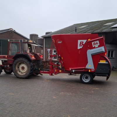 Nieuwe Van Lengerich voermengwagen geleverd in Wilp
