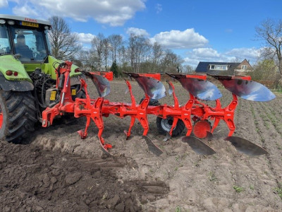 Nieuwe Kuhn Varimaster L Ploeg afgeleverd