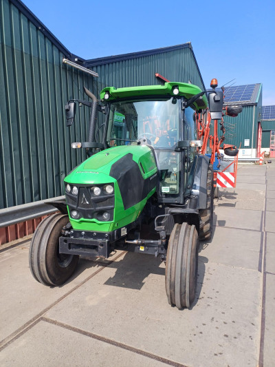Jong gebruikte Deutz Fahr 5090