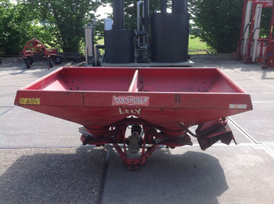 Lely CENTERLINER CB 1600 Kunstmeststrooier
