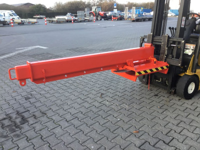 - - Heftruck Kraanarm