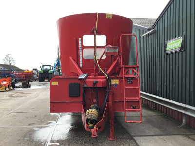 Trioliet SM-2-24-VLH-B Voermengwagen