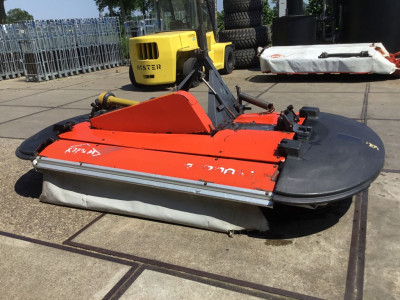 Kuhn 300 F Frontmaaier