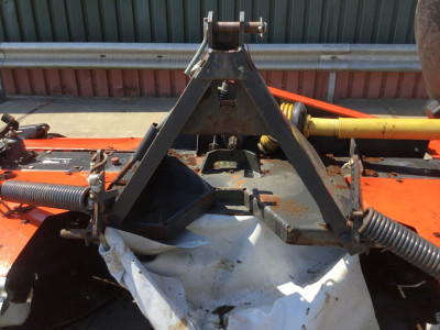 Kuhn 300 F Frontmaaier