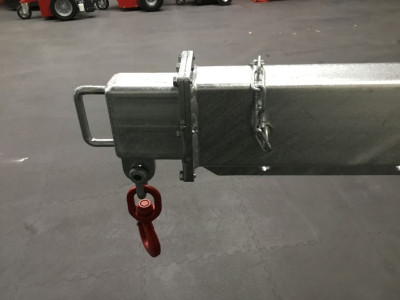 - - Heftruck Kraanarm