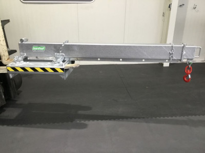 - - Heftruck Kraanarm