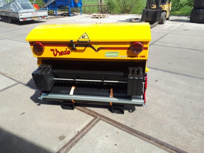 Nieuwe Vredo DZ 140 doorzaaimachine afgeleverd