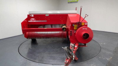 Welger AP 830 Balenpers