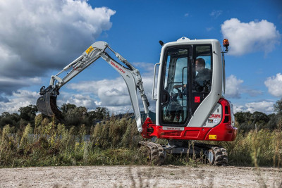 Takeuchi TB320 Minigraver