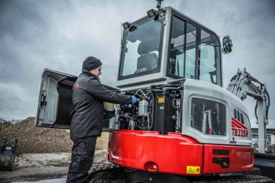 Takeuchi TB335 R Binnendraaier