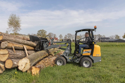 Giant G1500 Shovel