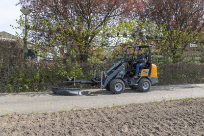 Giant G1500 Shovel