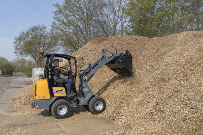 Giant G1500 Shovel