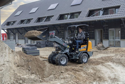 Giant G1500 X-TRA Shovel