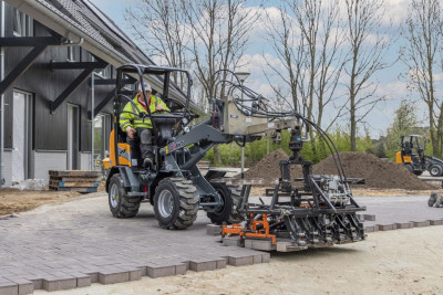 Giant G1500 X-TRA Shovel