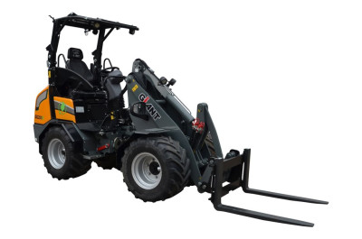 Giant G2200E Shovel