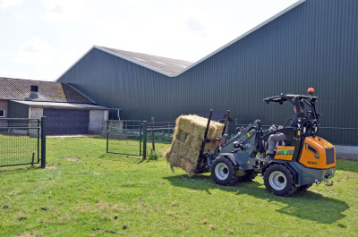 Giant G2200E Shovel