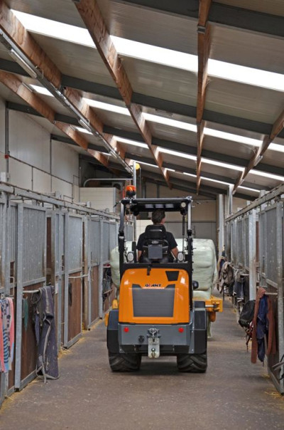Giant G2200E Shovel