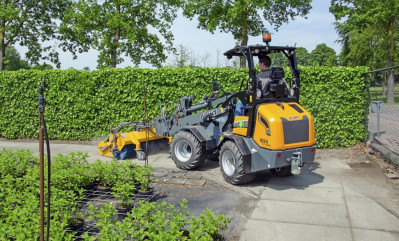 Giant G2200E X-TRA Shovel