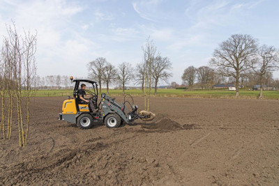 Giant G2300 HD Shovel