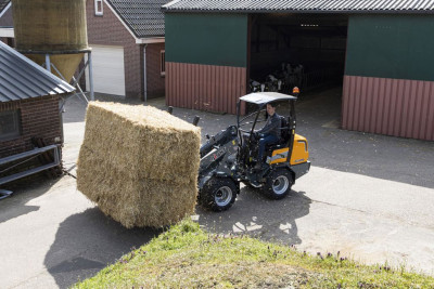 Giant G2300 HD Shovel