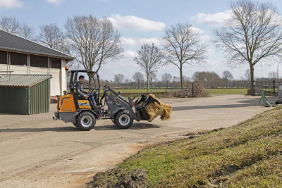 Giant G2300 HD Shovel