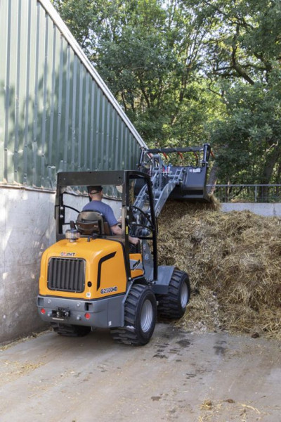 Giant G2500 HD Shovel