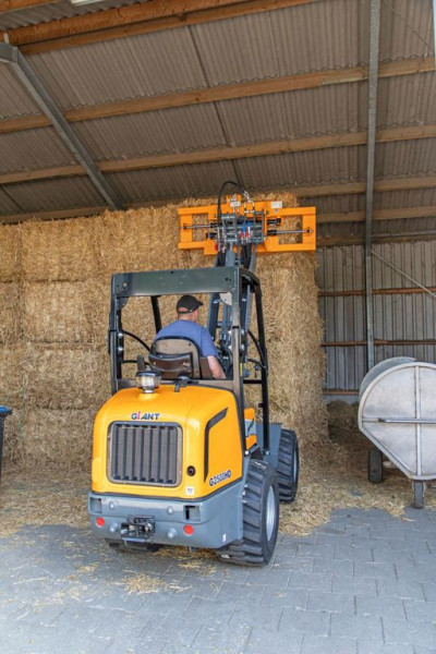 Giant G2500 HD Shovel