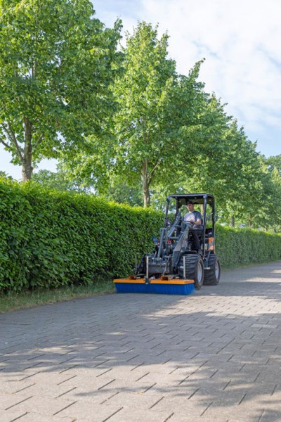 Giant G2500 HD Shovel