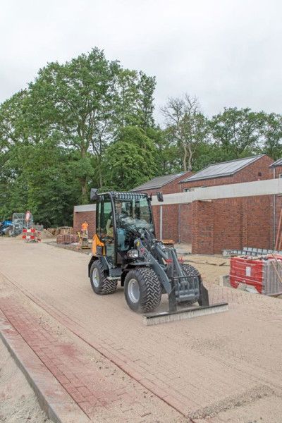 Giant G2500 X-TRA HD Shovel