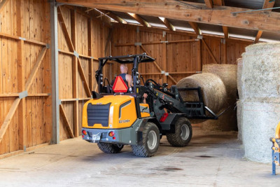 Giant G2700 HD+ Shovel