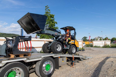 Giant G2700 HD+ Shovel